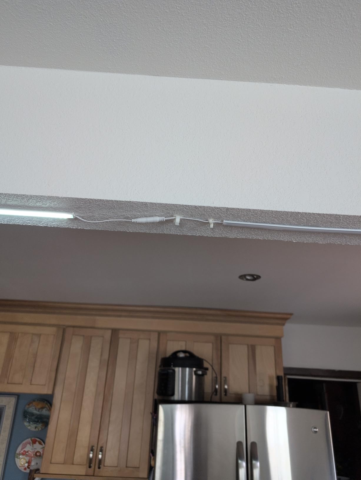 Plug-in Under Cabinet Lighting, 2pcs 12 Inch Dimmable Closet Light, Cold White 6000K Linkable USB LED Light Bar, Memory Function, Under Counter Lights for Kitchen, Desk, Workspace customer photo 1