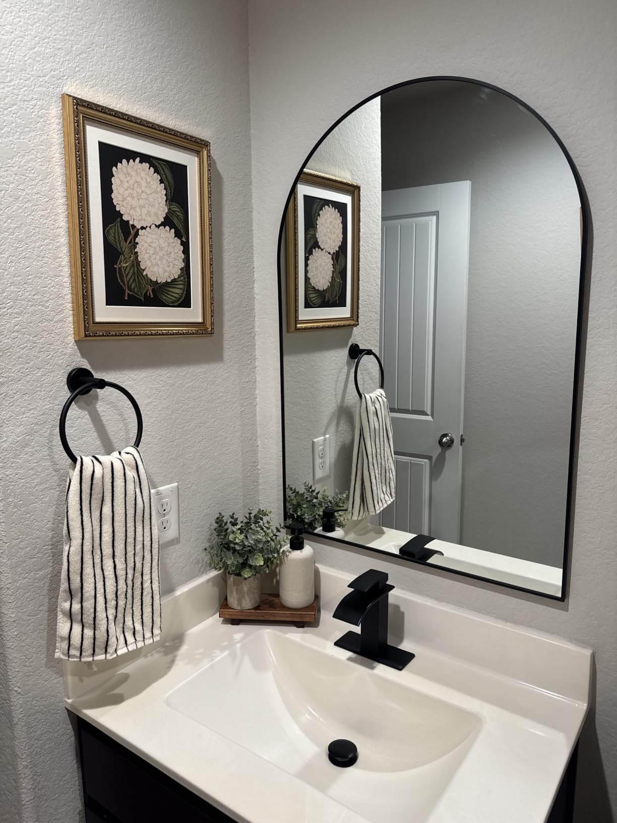 Ryuwanku Waterfall Bathroom Faucet, Matte Black Stainless Steel, 1-Handle customer photo 1