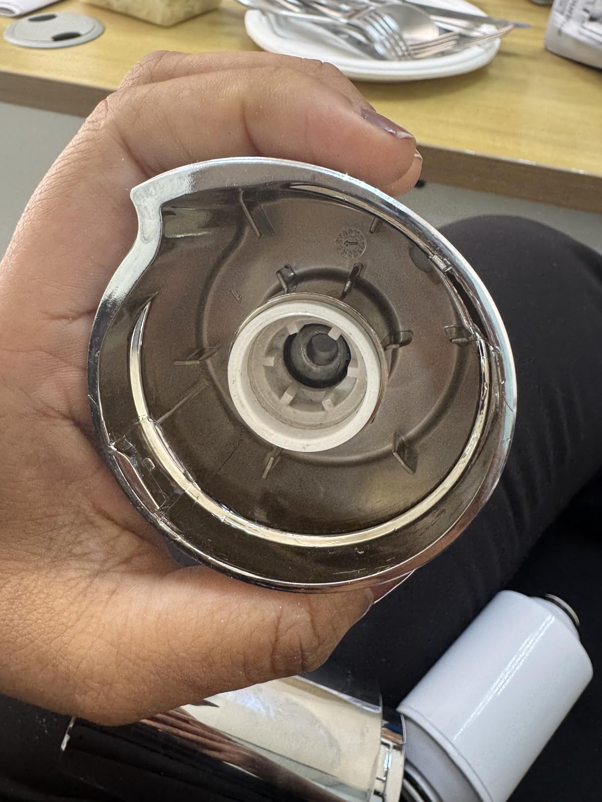 PHILIPS Shower Filter, Reduces Chlorine & Heavy Metals, AWP1775CH/37 | Shower Water Filter with NSF-Certified KDF, 3-Stage Filtration for Healthier Skin & Hair, High Pressure, Easy Installation customer photo 2