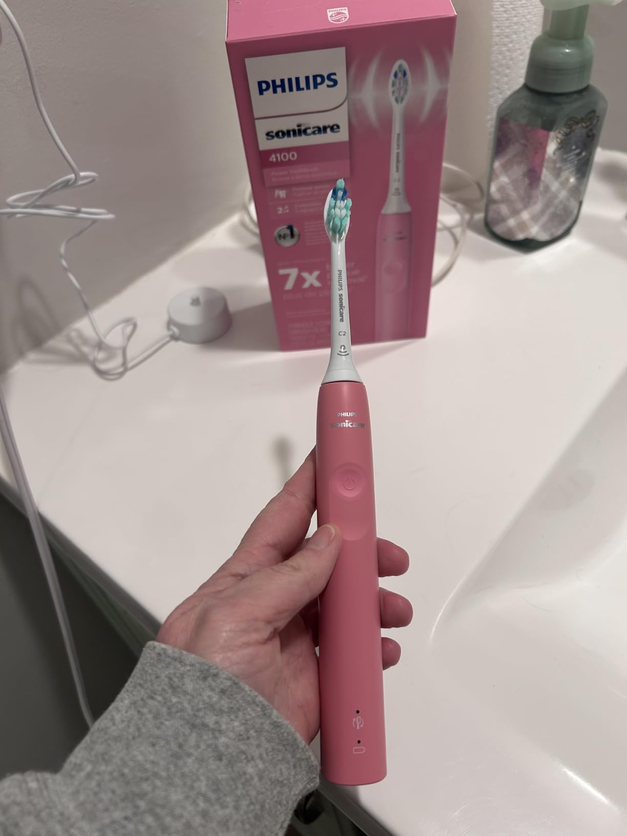 Philips Sonicare 4100 Rechargeable Electric Toothbrush, Deep Pink customer photo 1