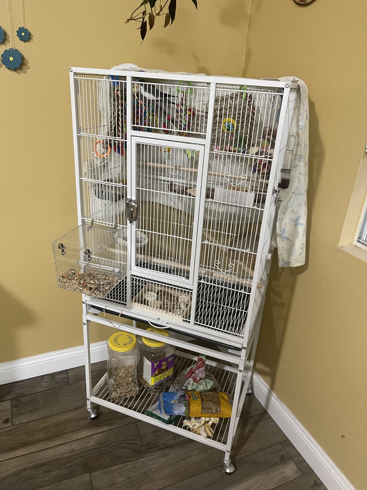 Yaheetech Wrought Iron Standing Large Parrot Parakeet Flight Bird Cage with Stand for Small Parrot Cockatiel Sun Parakeet Green Cheek Conure Lovebird Budgie Finch Canary, Palmer Green customer photo 2
