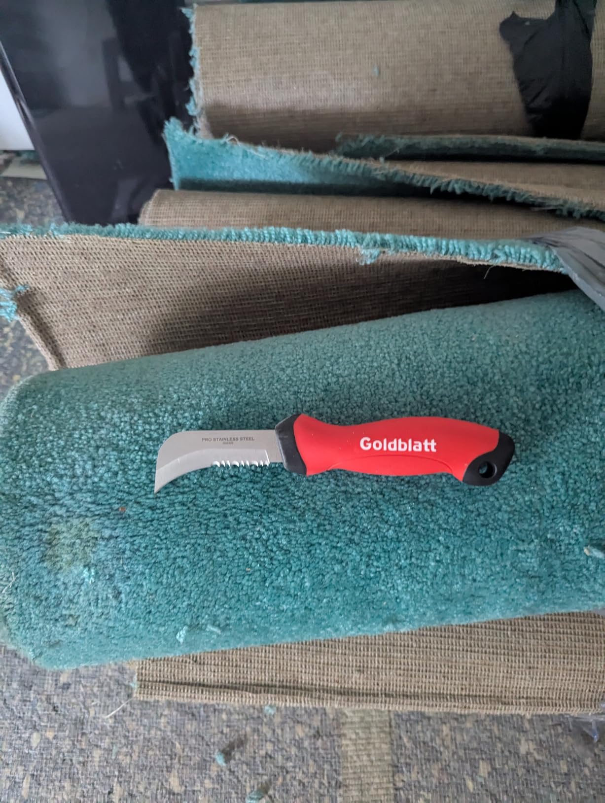 Goldblatt Heavy Duty Carpet Knife, Linoleum Cutter & Hook Knife for Roofing customer photo 2
