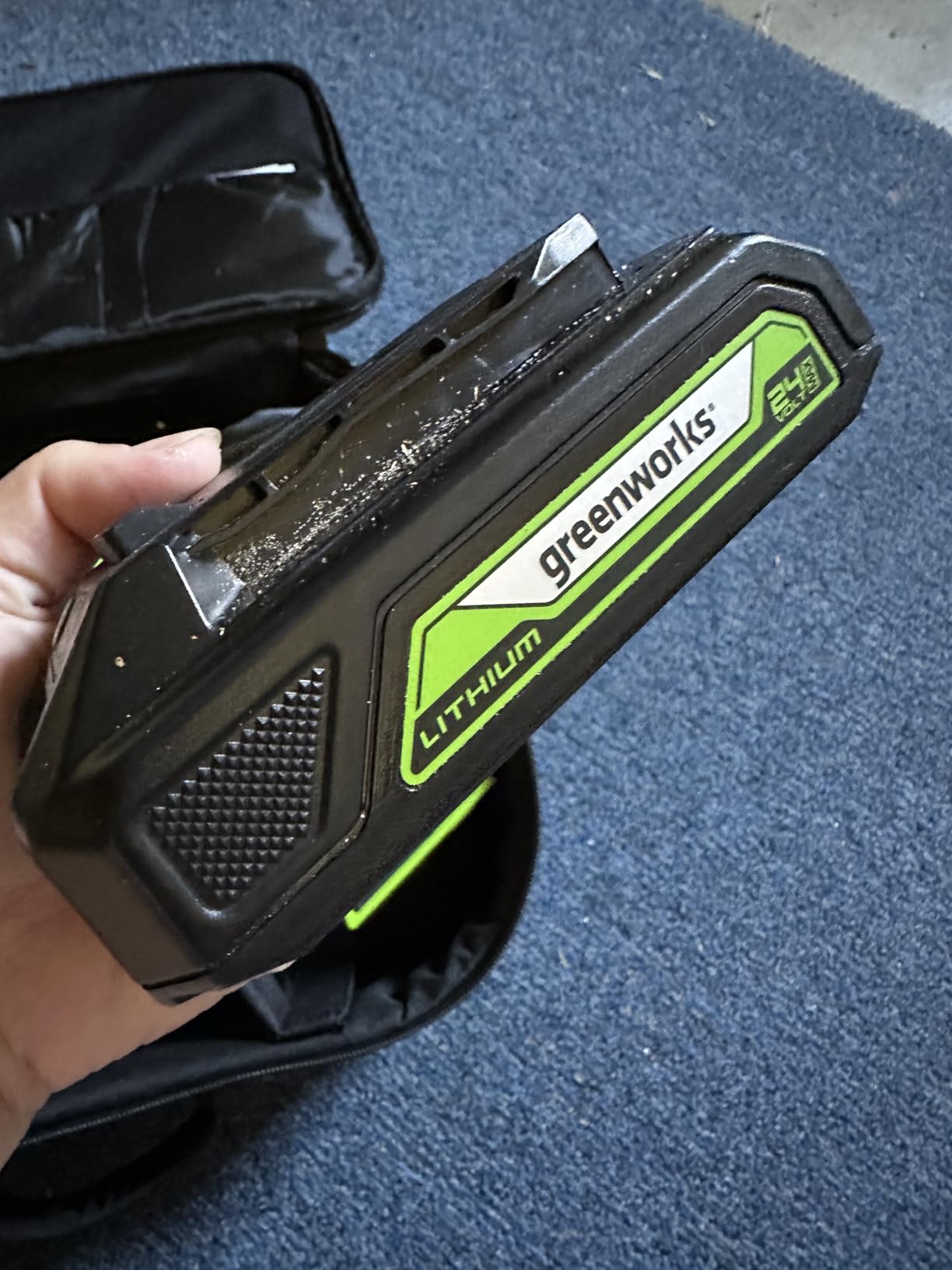 Greenworks 24V 6in Mini Chainsaw, 2.0 Ah Battery and Charger customer photo 2