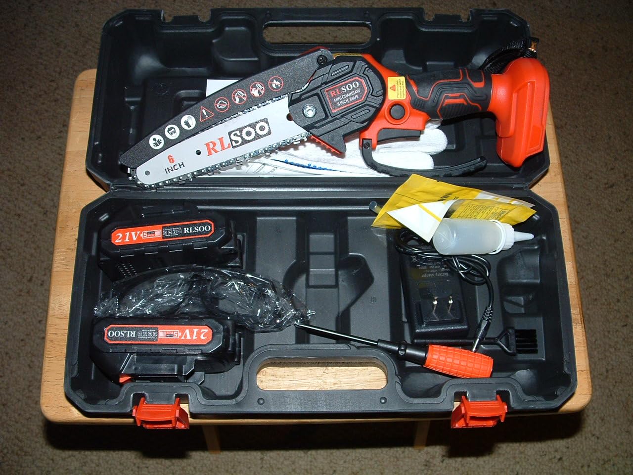 Mini Chainsaw Cordless, 6 Inch Handheld Chain Saw Battery Powered customer photo 1