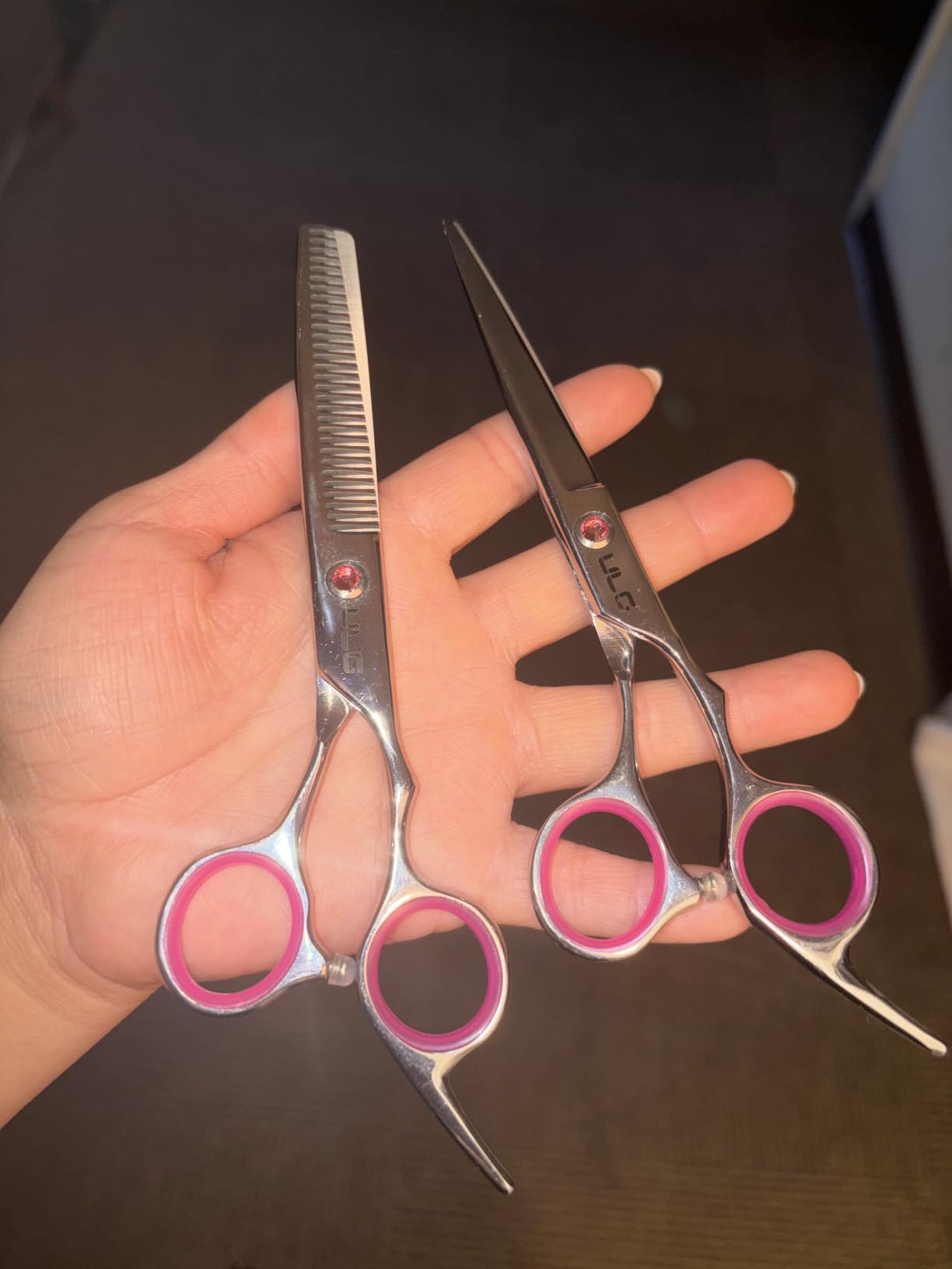 Hair Cutting Scissors Thinning Shears Kit ULG Professional Barber Hairdressing Texturizing Salon Razor Edge Scissor Japanese Stainless Steel 6.5 inch Gold customer photo 2