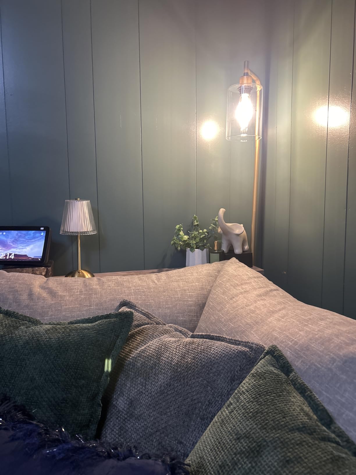 Ziisee Floor Lamps for Living Room - Standing Lamp with Seeded Glass Shade, Modern Floor Lamp with LED Bulbs, Industrial Floor Lamp for Bedroom, Black Tall Lamp for Office(Light Bulb Included) customer photo 2