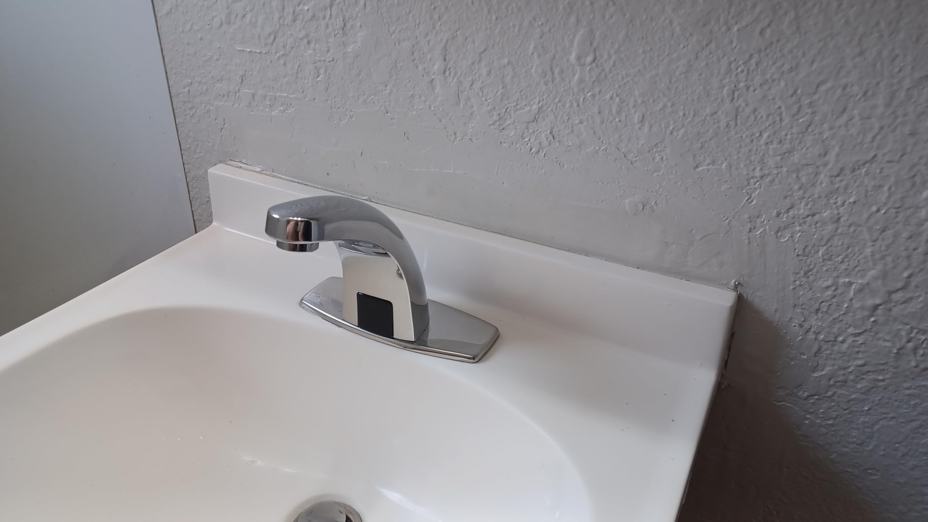Budget-Friendly HALO SANITARY NSF&CEC Certified Touchless Faucet, Matte Black Anti-Corrosion for Home,Commercial .Pet use customer photo 1