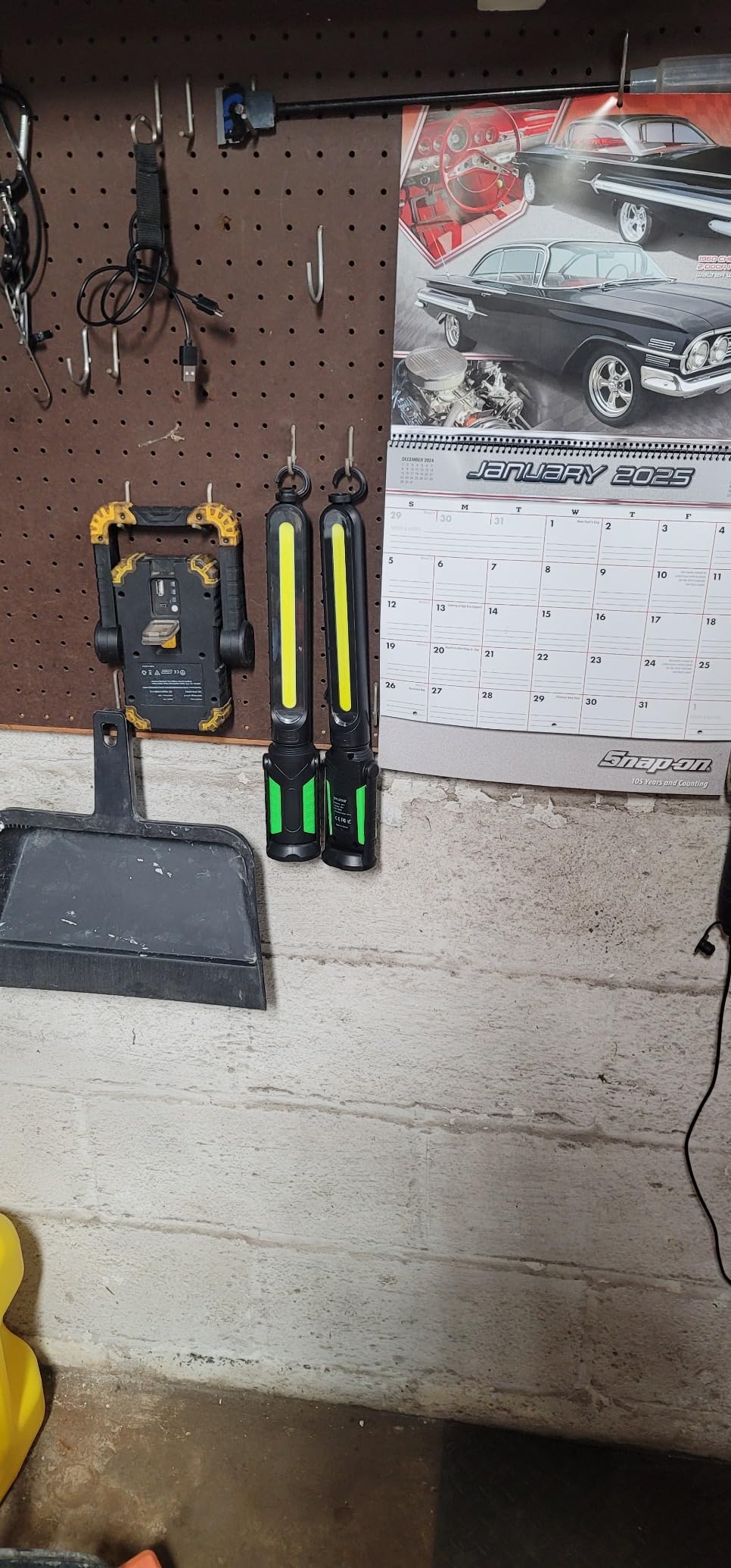 SYLSTAR Work Light for Mechanic, 2400LM LED, 4400mAh Rechargeable, Magnetic, Underhood Work Light with Hooks for Car Repairing/Inspection/Garage/Workshop/Emergency customer photo 2