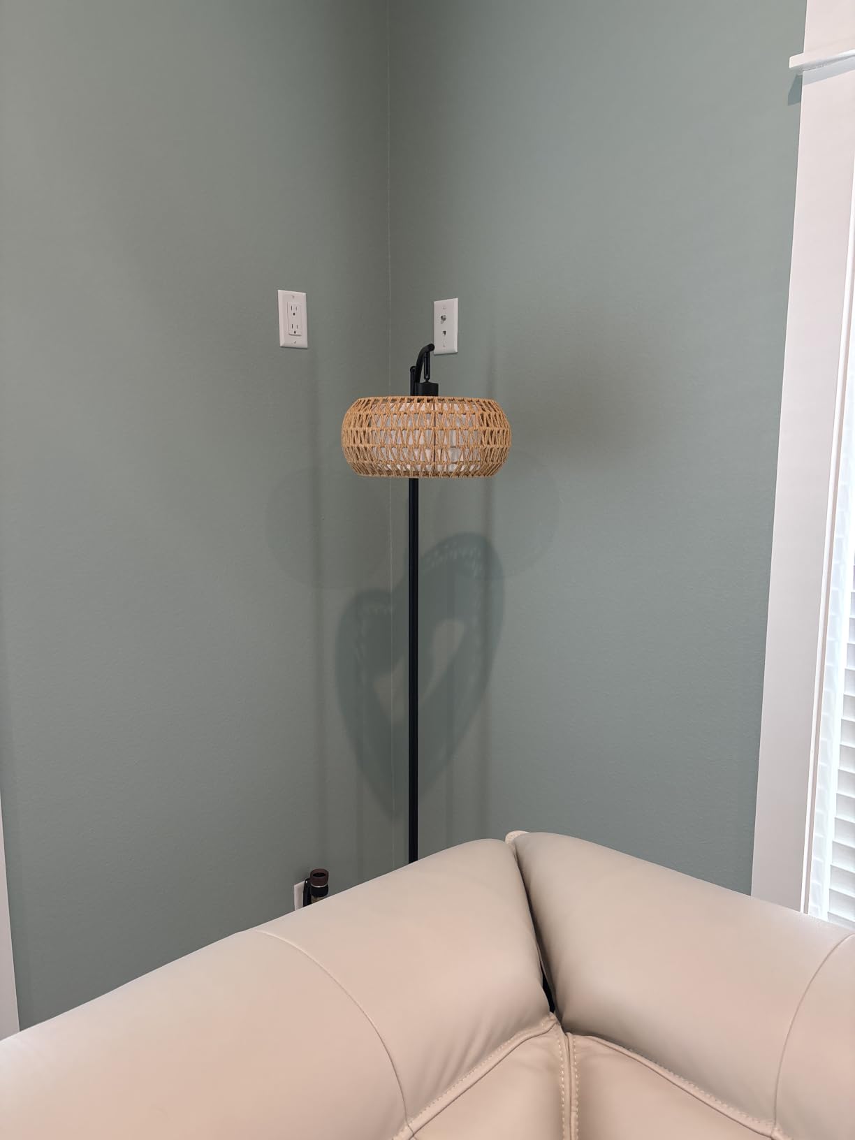 ZECOXOL Arc Floor Lamps for Living Room Bedroom Rattan Boho Floor Lamp with Remote Control,Dimmable Led Standing Lamp Wicker Lamp Shade Rustic Tall Floor Lamp Modern Flower Lamp for Bedroom Corner customer photo 1