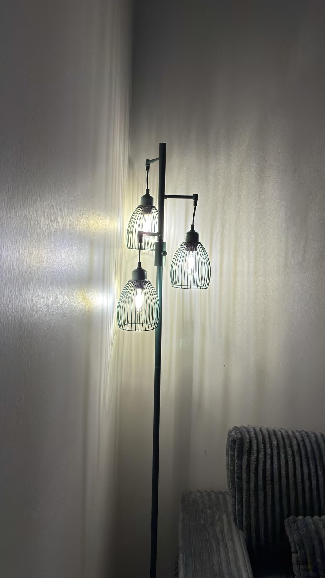Dimmable Floor Lamp, Industrial Floor Lamps for Living Room, Antique Brass Tree Lamp Standing Lamp Tall Lamps with 3 Elegant Teardrop Cage Head & 800 Lumens LED Bulbs for Living Room Bedroom Office customer photo 2