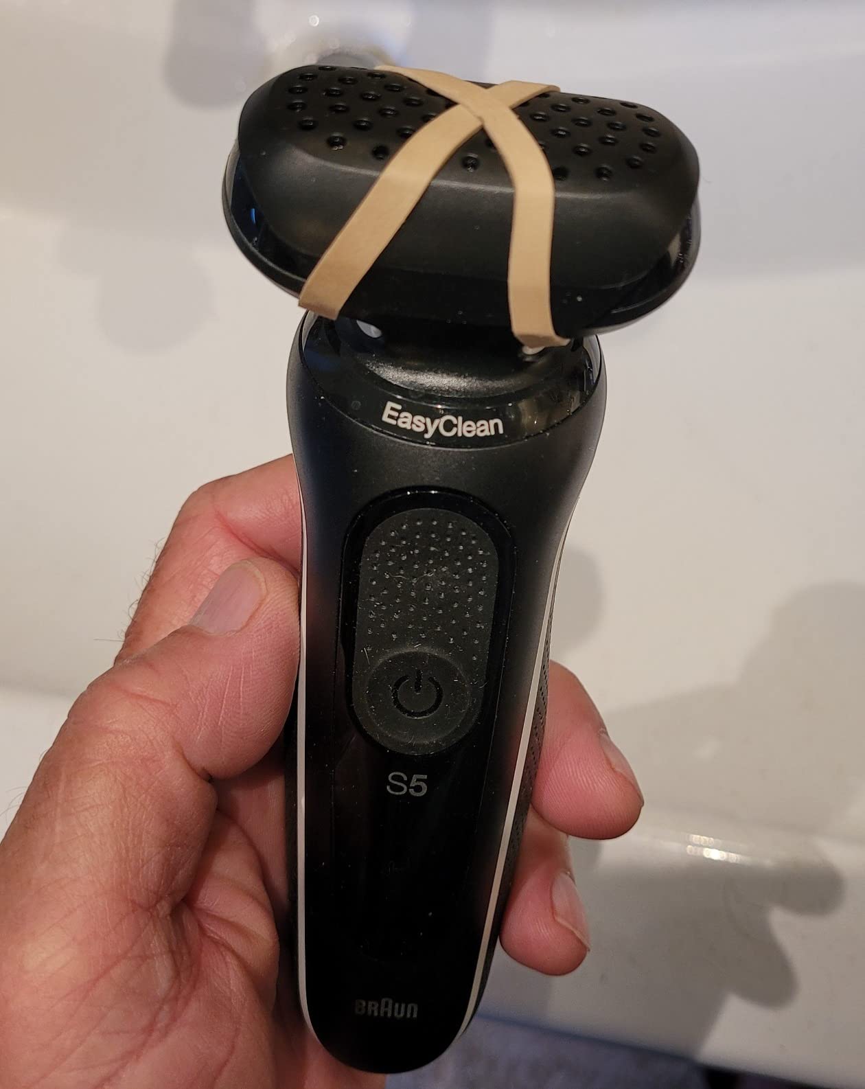 Braun Electric Shaver for Men, Series 5 5150cs, Wet & Dry Razor, Turbo Shaving Mode, Foil Shaver, with Beard Trimmer, Body Groomer and Charging Stand, Blue customer photo 2