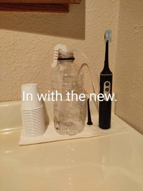 Electric Toothbrush with Water flosser, 2 in 1 Teeth Cleaning Kit, Toothbrush and Water flosser Combo, Travel Toothbrush with Water Bottle(White) customer photo 2