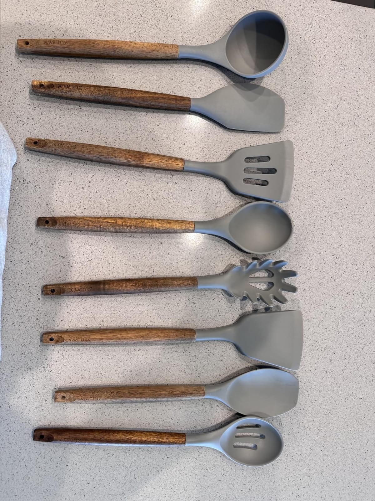 Zulay Kitchen 5 Piece Silicone Utensil Set customer photo 2