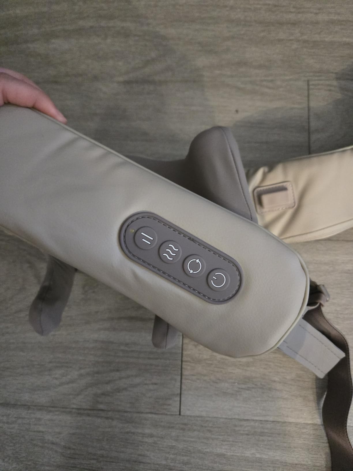 Heycool Cordless Neck Massager with Heat, FSA Eligible HSA | Gifts for Women Men, Shiatsu Back Massager for Pain Relief, 4D Deep Tissue Kneading Shoulder Massager, Large-Capacity Battery customer photo 2
