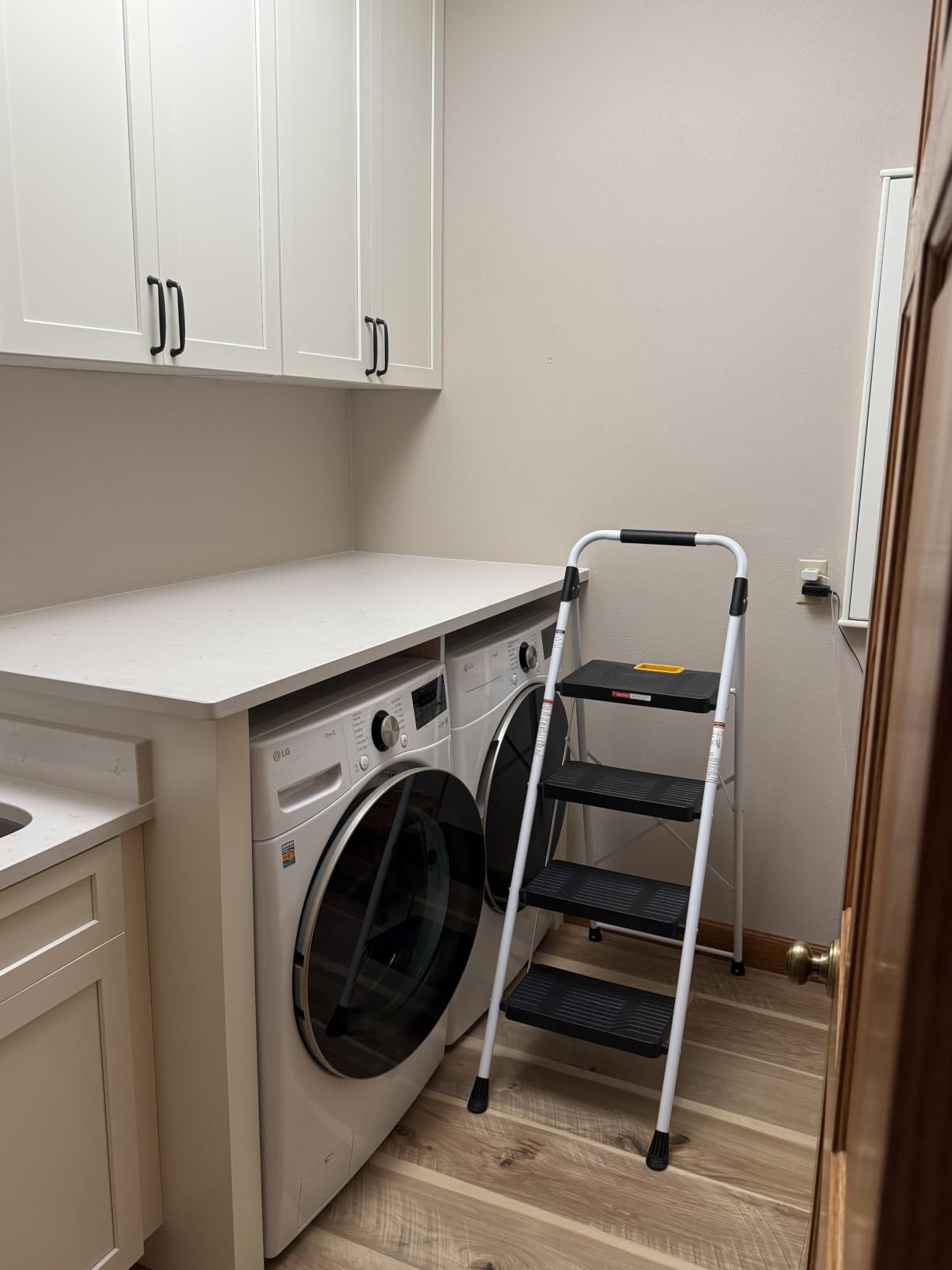 KINGRACK 5 Step Ladder, Folding Step Ladders for Home, 800lb Capacity,White customer photo 1
