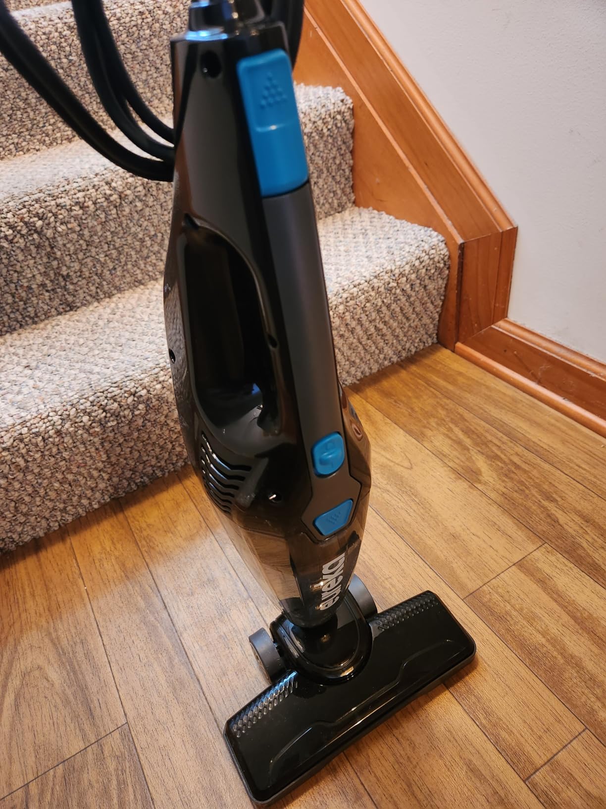 Eureka Blaze Stick Vacuum Cleaner, 3-in-1 Small Vacuum for Home, Blue customer photo 1