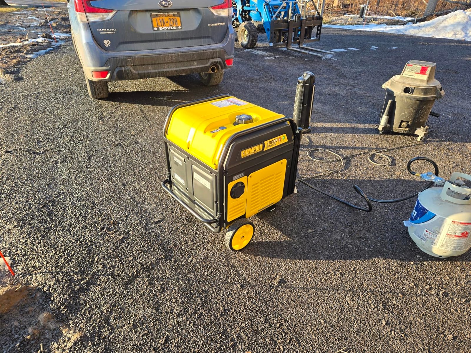 Champion Power Equipment 11,000-Watt Electric Start Dual Fuel Home Backup Portable Inverter Generator with Quiet Technology and Free 3-Year Warranty customer photo 1