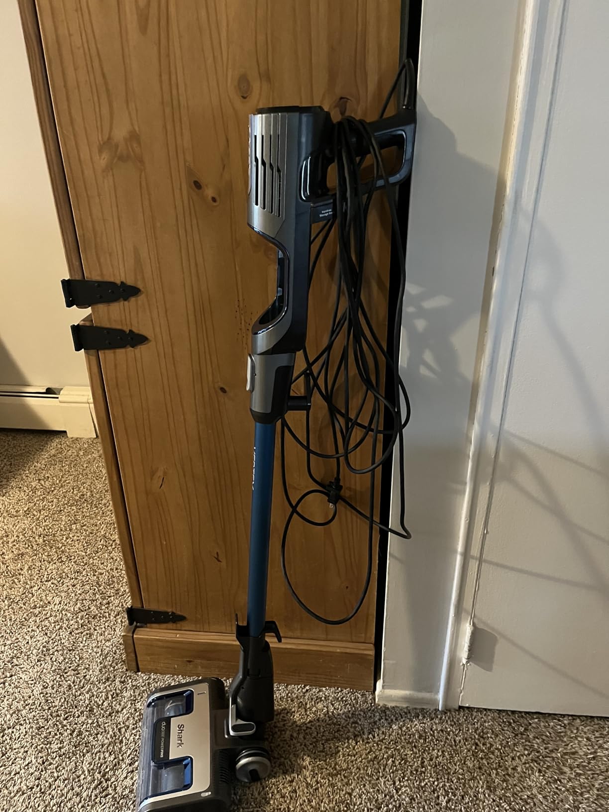 Shark PowerDetect Corded Stick Vacuum, Self-Cleaning, Eggplant, HZ4002 customer photo 2