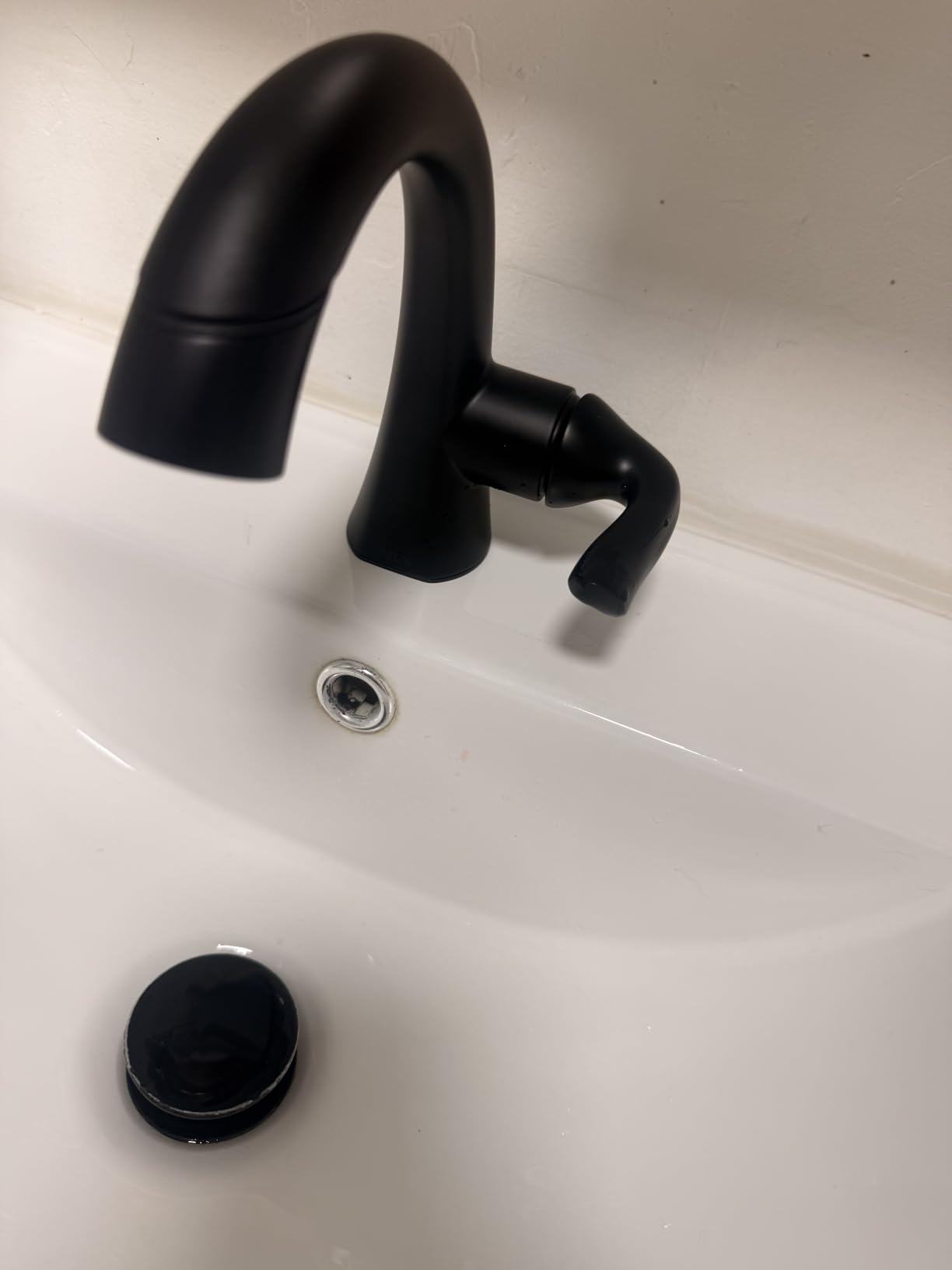 Delta Arvo 1 Hole Pull Down Bathroom Faucet with Sprayer, Brushed Nickel Single Hole Bathroom Sink Faucet with Pull Out Sprayer for Vanity, Push-Pop Drain, SpotShield Stainless 15840LF-SPPD customer photo 1