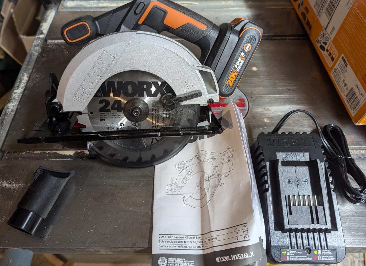 WORX Cordless Circular Saw, 20V 6-1/2-Inch, WX526L customer photo 2