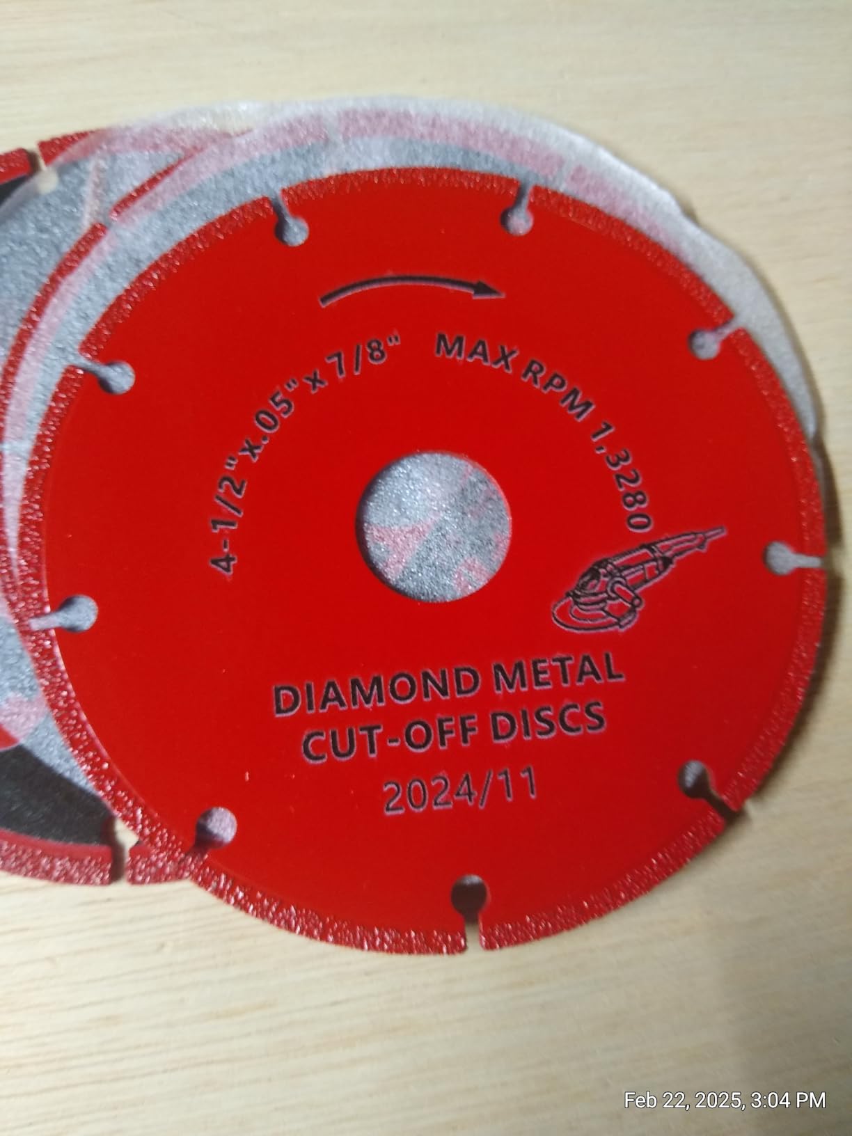 FOXBC 4-1/2 Inch Diamond Cutting Wheel Metal Cut Off for Angle Grinder, 5000+ Cuts on Rebar, Stainless Steel, Angle Iron, 7/8