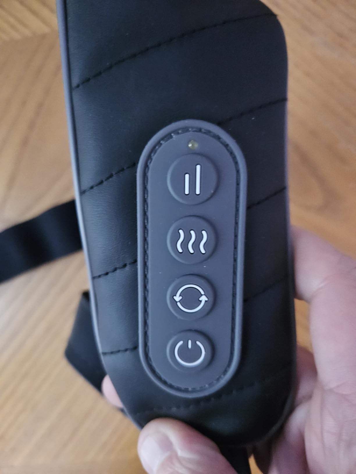 COMFIER Hands-Free Neck and Shoulder Massager with Heat, Cordless 4D Shiatsu Deep Kneading Massager, Rechargeable Upper Back & Trapezius Massage for Home, Office, Housework，Black customer photo 2