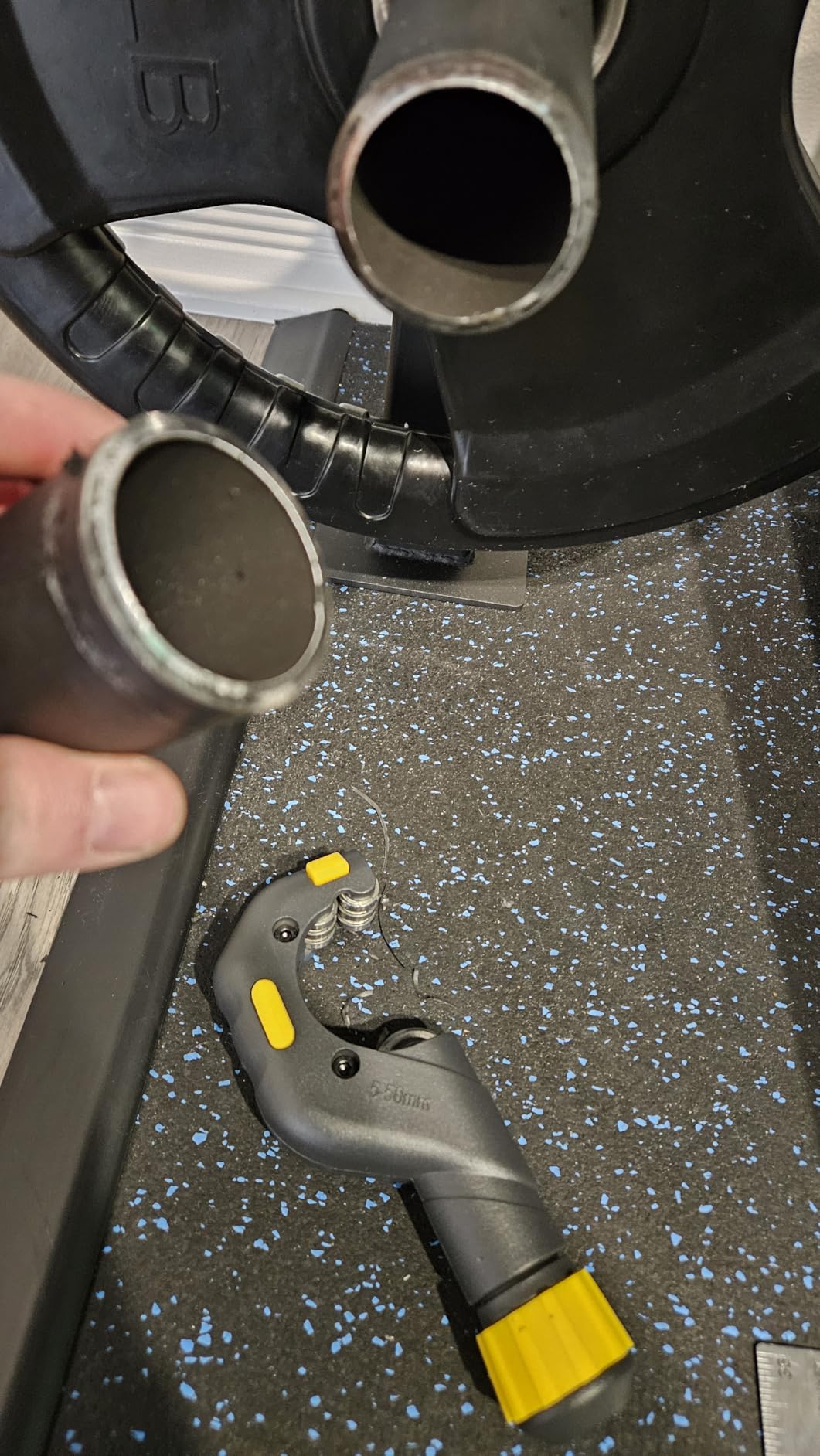 TOLESA Pipe Cutter Tool Heavy Duty 1/8''-2'' with Deburring Reaming Tool customer photo 2
