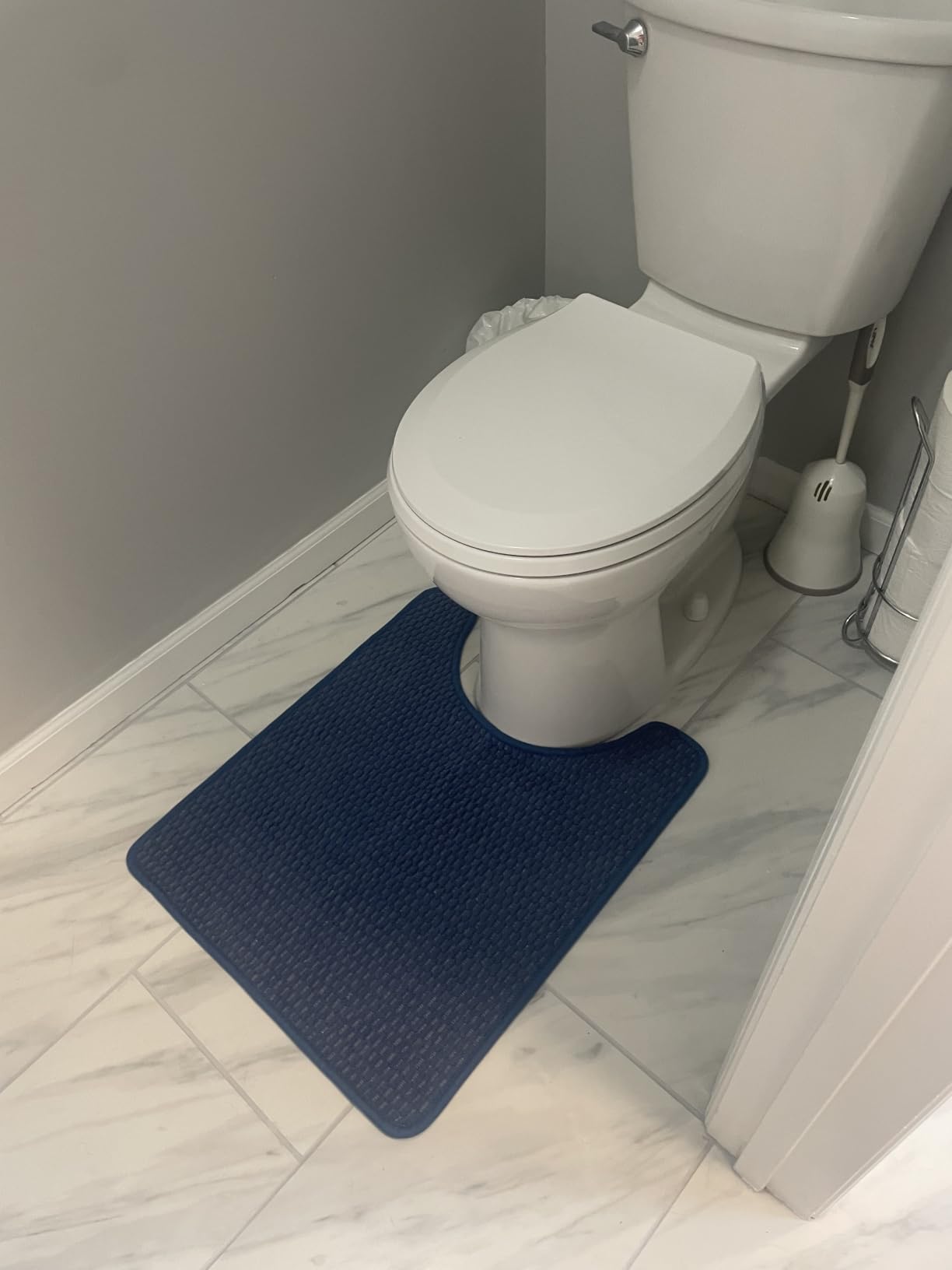 TYUU Bathroom Rugs Non Slip Washable, Super Absorbent Thin Bath Mat Small Quick Dry Low Pile Bathroom Rug, Light Grey 20