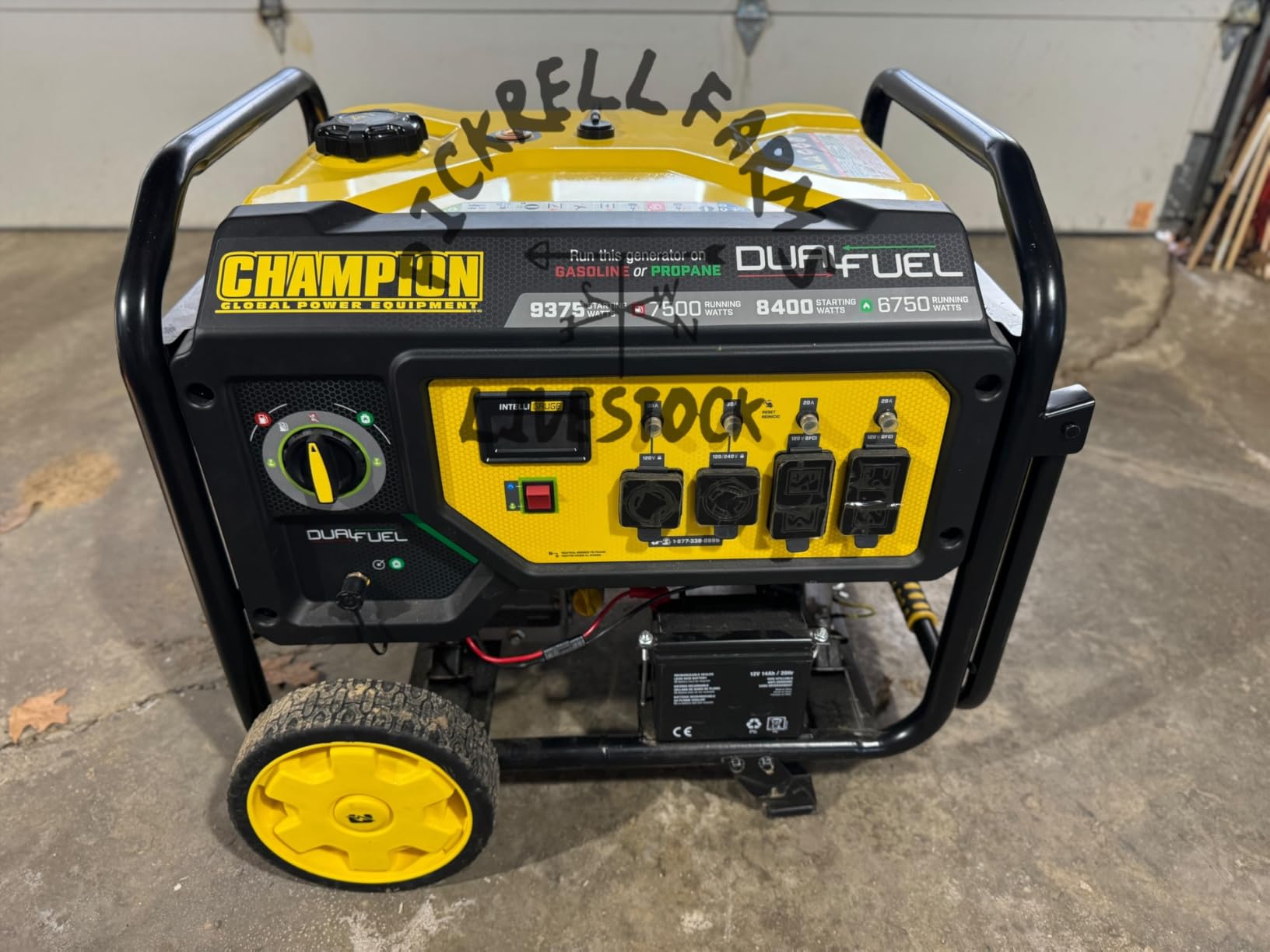 Generator Cover, Portable Outdoor Generator Cover While Running, Made of Double-Layer Material, Waterproof Heavy Duty Universal Fit for Most 3000W-5000W Frame Type Generators customer photo 2