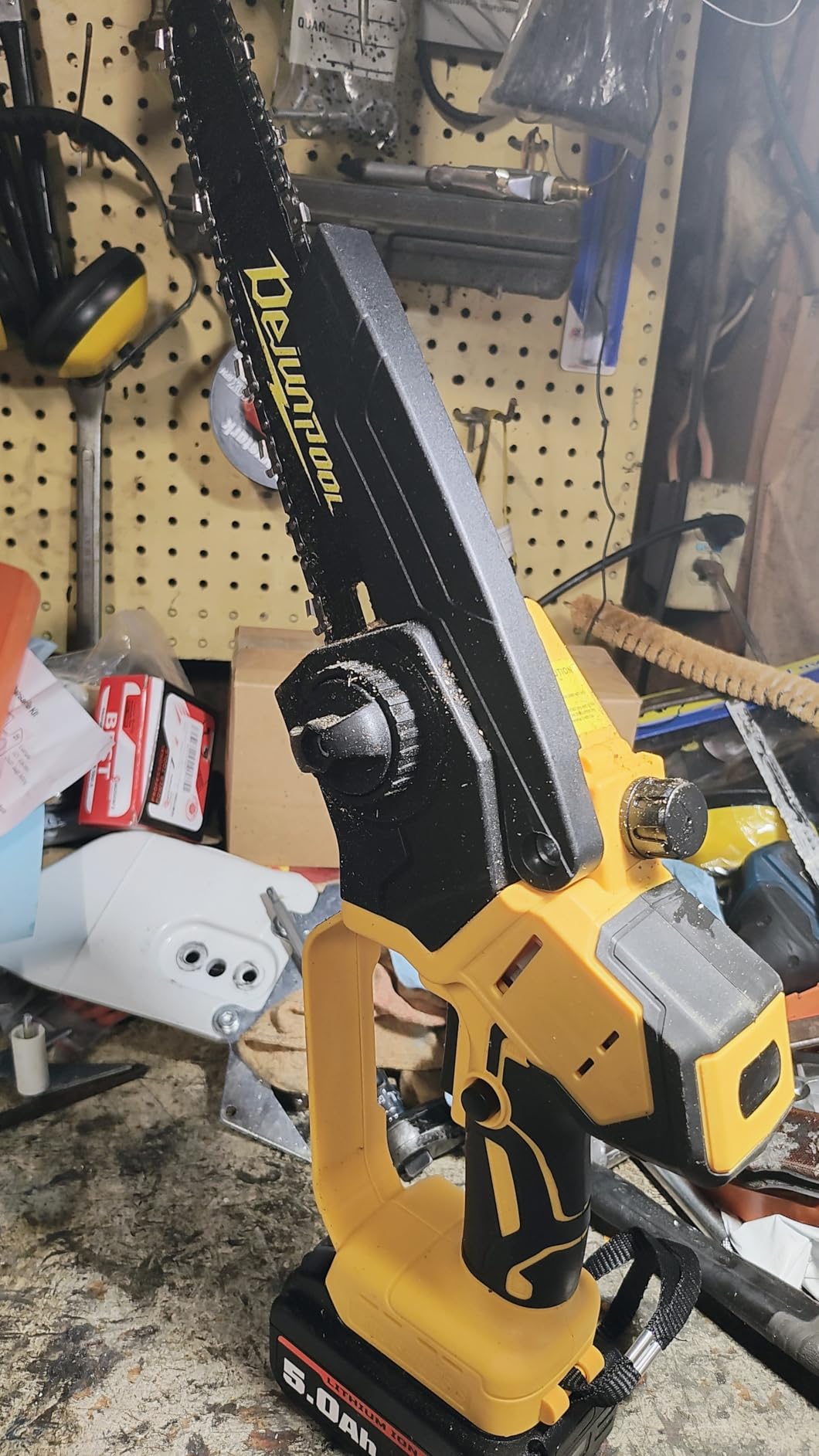 Cordless Mini Chainsaw Compatible with Dewalt 20V MAX Battery, 6 Inch & 8 Inch Small Electric Chainsaw Brushless, Auto Oiler, Handheld Pruning Tree Saw Gift for Men Dad Husband Fathers (Tool Only) customer photo 1