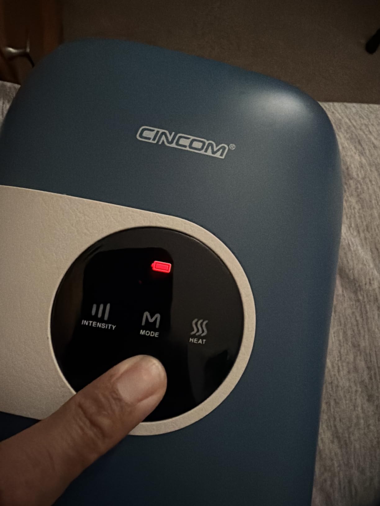 CINCOM Upgraded Hand Massager with Heat and Compression, Black & Gold customer photo 1