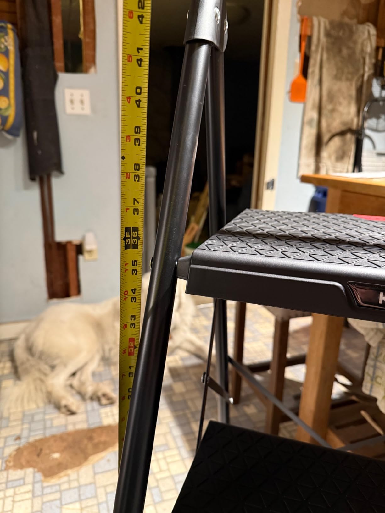 KINGRACK 2-Step Ladder with Handrail, Folding Steel Step Stool, Black customer photo 2