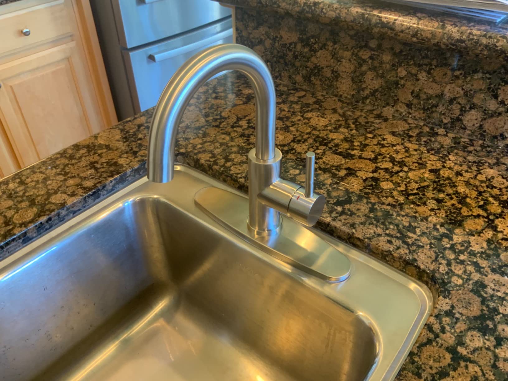 CREA Bathroom Faucet with Pull Out Sprayer,Brushed Nickel Single Handle Kitchen Bar Faucets for Mini Sink Pull Down Vanity Mixer Tap 2 Water Modes,cUPC/NSF customer photo 2