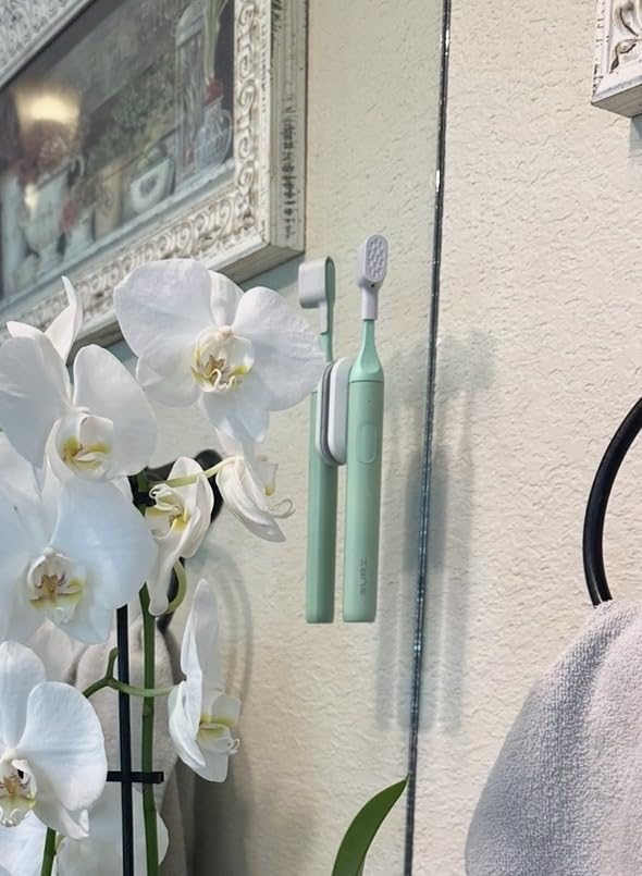 SURI Pro Sonic Electric Toothbrush | Over 4+ Weeks Battery | Pressure Sensor | Aluminium Body | 2-Minute Timer | Plant-Based Head | Green customer photo 1