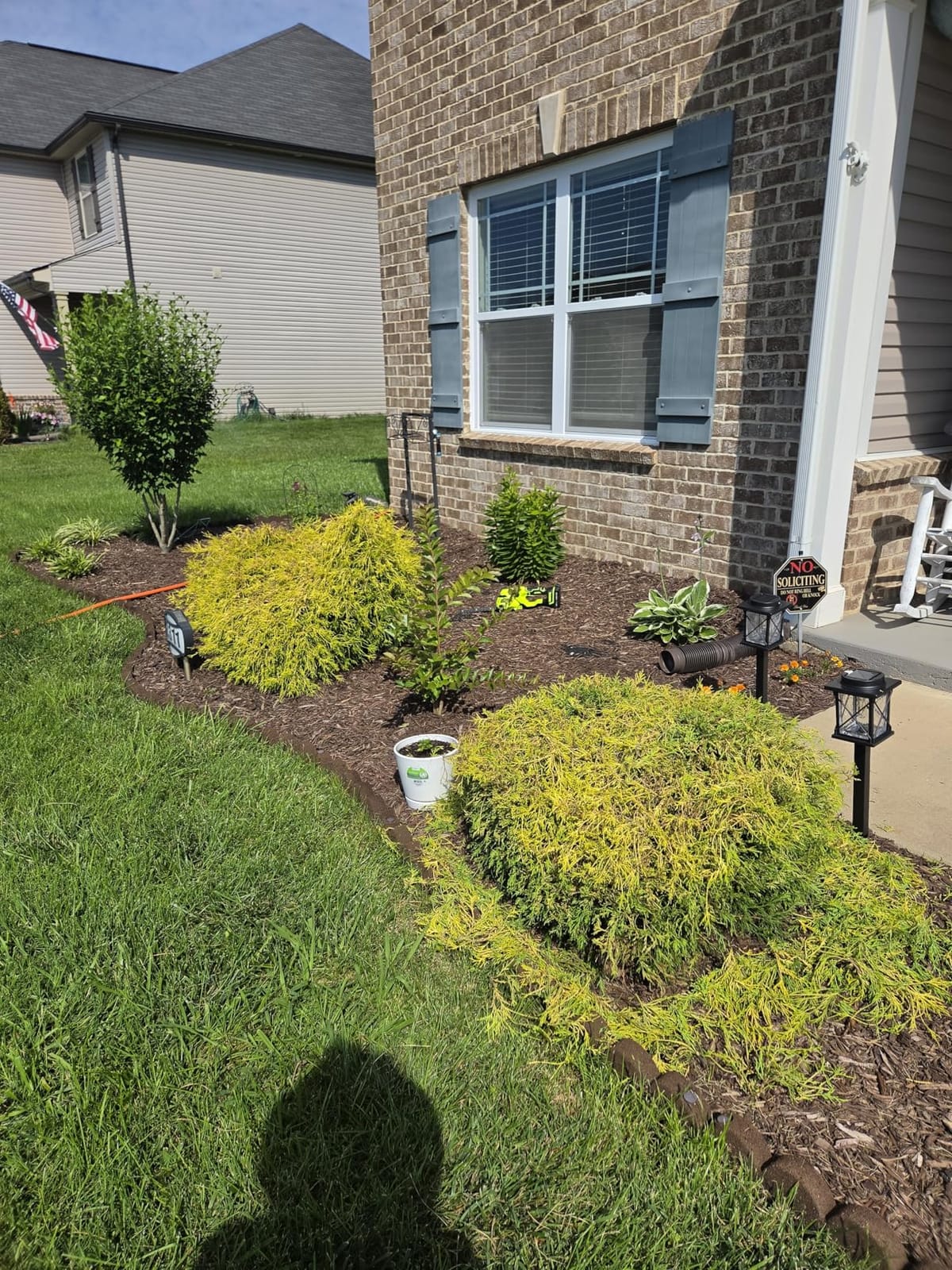 OGERY 21V Cordless Hedge Trimmer & Grass Shears, 2-in-1 Powerful Dual Batteries Electric Bush Trimmer with 8.9” Hedge Blade & 5.1” Grass Trimmer, Adjustable Angle, Lightweight for Garden & Lawn Care customer photo 2