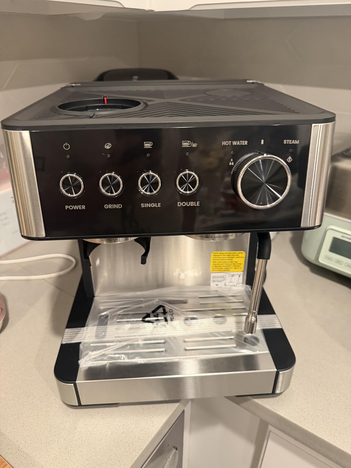 (2026 Upgrade) Espresso Machine with Grinder, Expresso Coffee Machines with Built-in Anti-Clog Coffee Grinder/Milk Steam Wand/Frother, Expresso Machines for Home Perfect Cappuccino & Latte-Silver customer photo 1