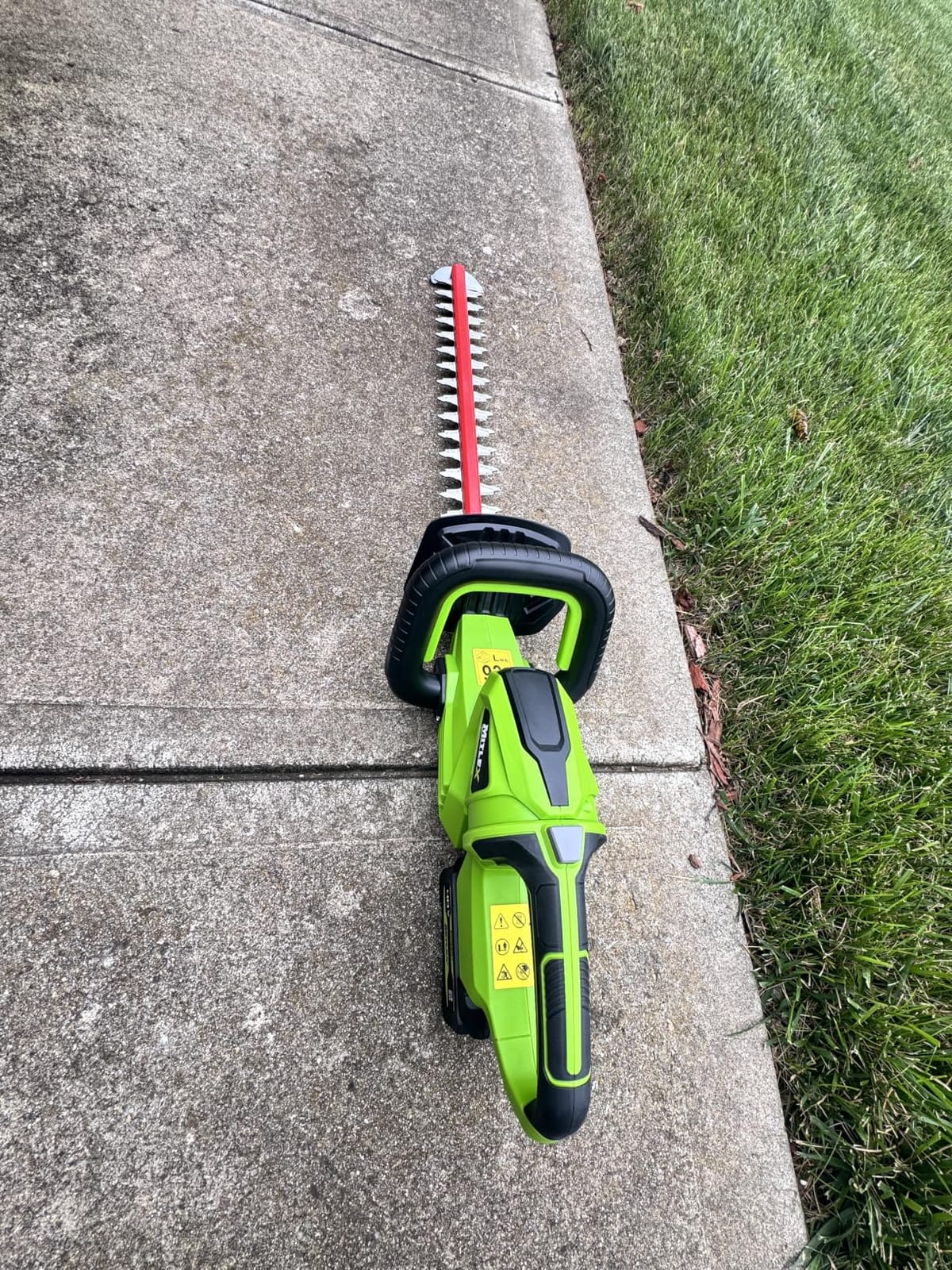 40V 2-in-1 Cordless Pole Saw & Hedge Trimmer, 8