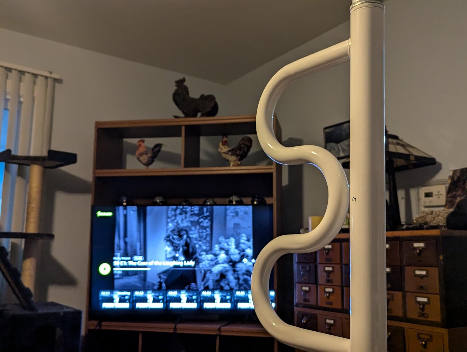 Stander Wonder Pole Plus with Rotating Double Grab Bar, Tension Mounted Security Pole for Seniors & Elderly Adults, No-Drill Floor to Ceiling Transfer Pole for Home & Bath Safety, White customer photo 1