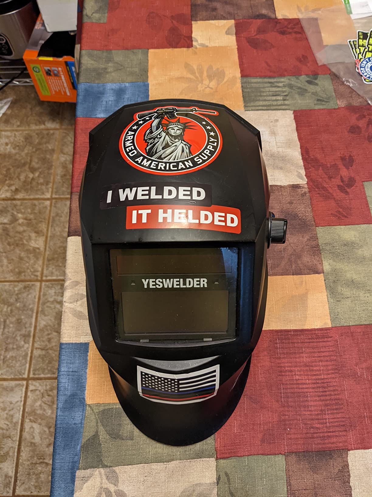 YESWELDER Auto-Shade Welding Helmet, Internal Digital Control, 180° View customer photo 1